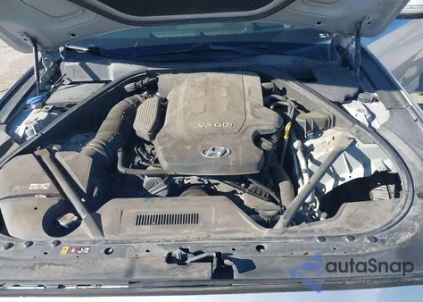 2016 Hyundai Genesis 3.8 z USA, uszkodzony, nr VIN KMHGN4JE7GU142684